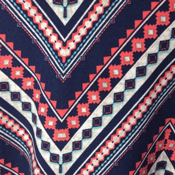 🚫SOLD🚫 LuLaRoe XS Carly - Picture 3 of 4